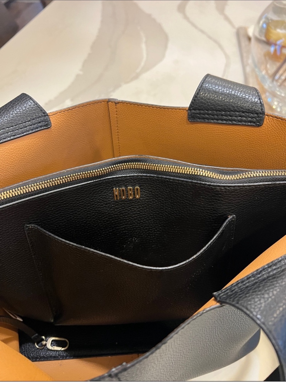 HOBO Vida Tote ๐ - Picture 4 of 5